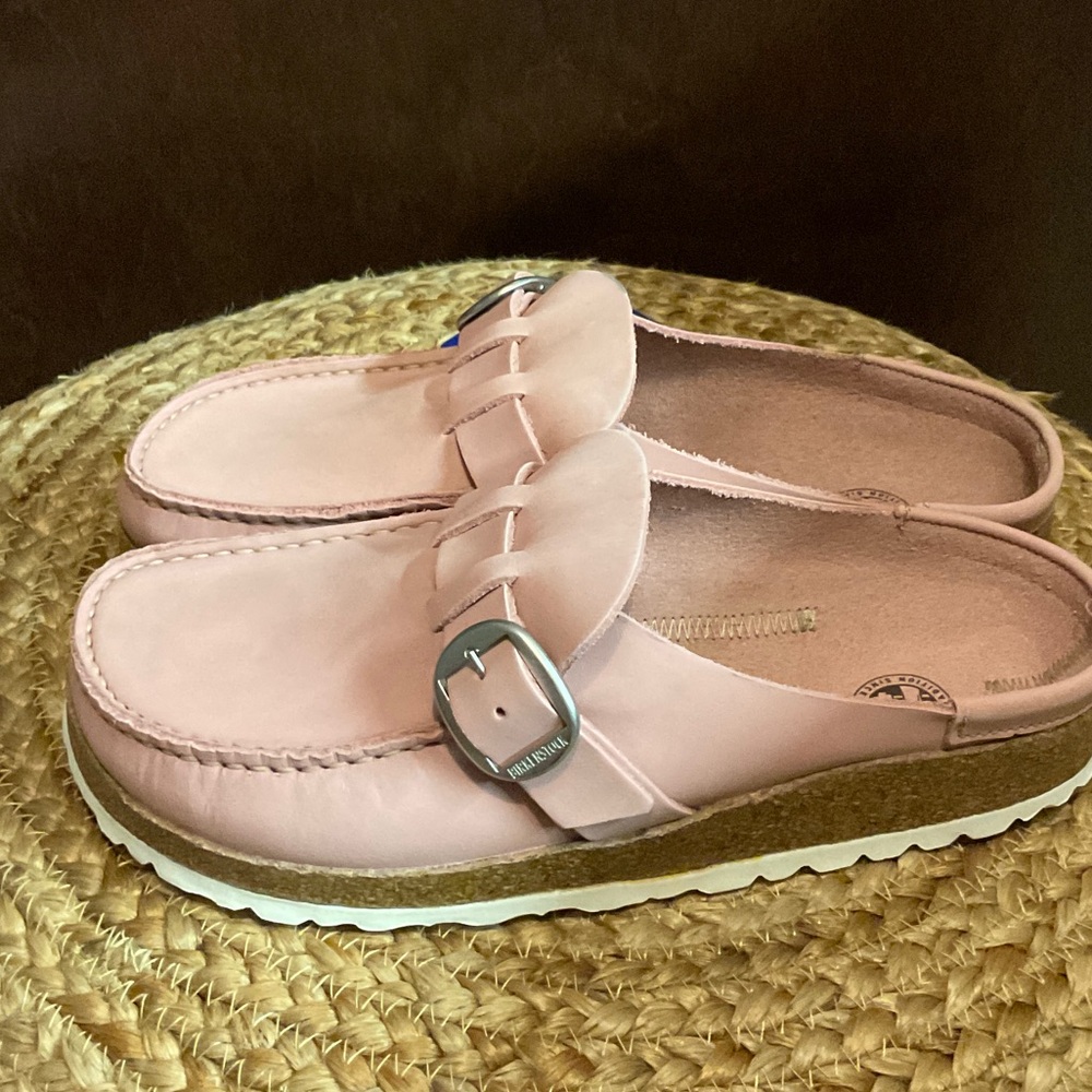 Birkenstock Buckley Soft Pink Clog - Picture 5 of 6